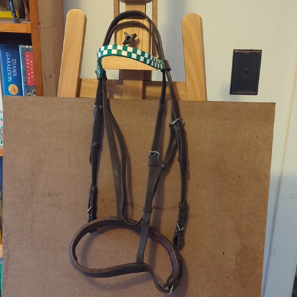 Elegant Brown Horse Bridle with Green and White Checkered Design